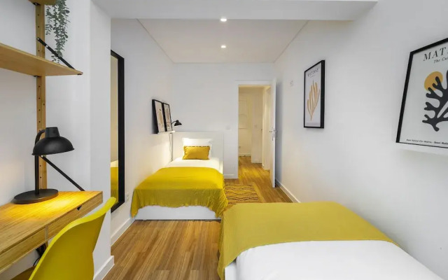 Chic & Stylish Retreat In Estoril'S Finest Location