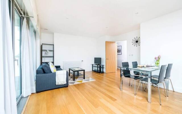 Modern 2br East London Flat