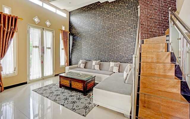 SPOT ON 90664 Adem Ayem Homestay