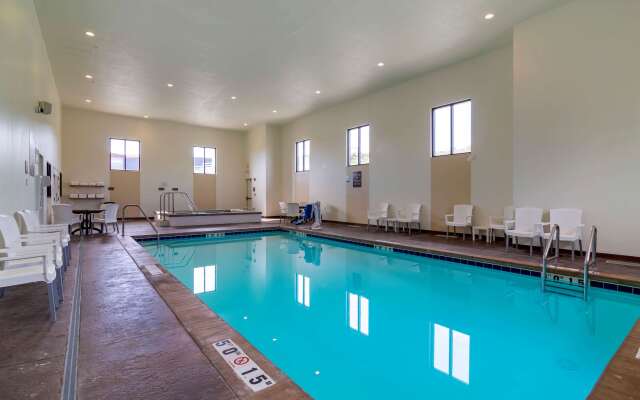 Comfort Inn & Suites Mandan - Bismarck