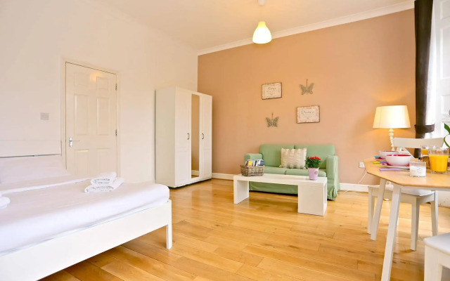 Short Lets in London - Angel
