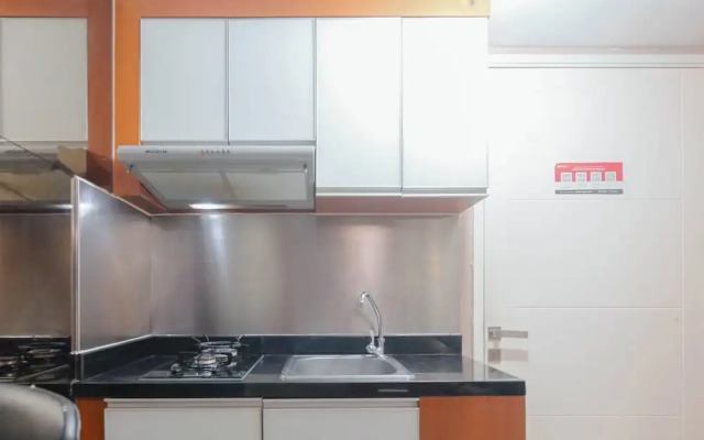Modern 2BR Apartment for 4 Pax at Springlake Summarecon