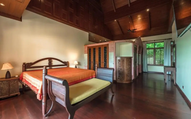 6BR Luxury Retreat in Layan Phuket V159