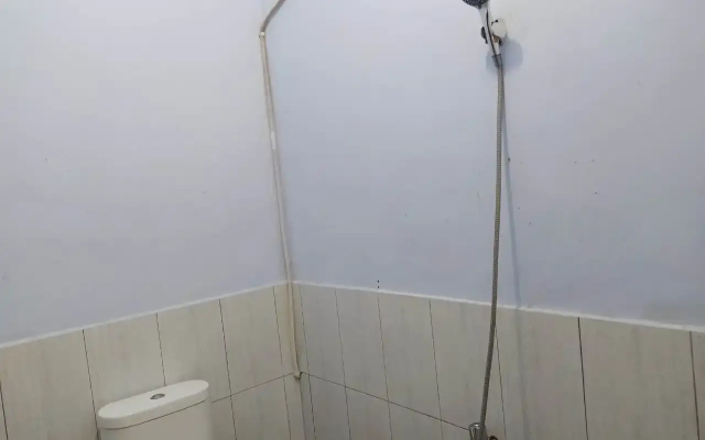 RedDoorz Syariah near Stasiun Pekalongan 3