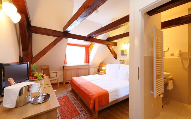 Historia & Historante