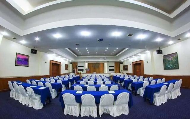 Lopburi Inn