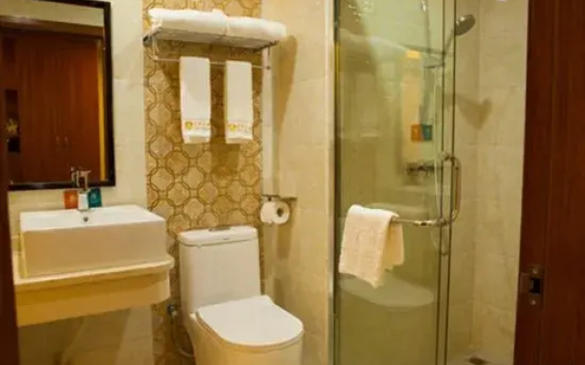 Dongxing Dongyi Hotel (Beilun Avenue Port)