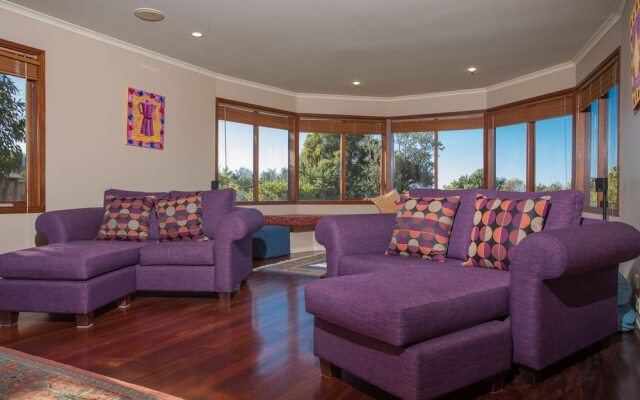 Tura Beach House On Pacific Way