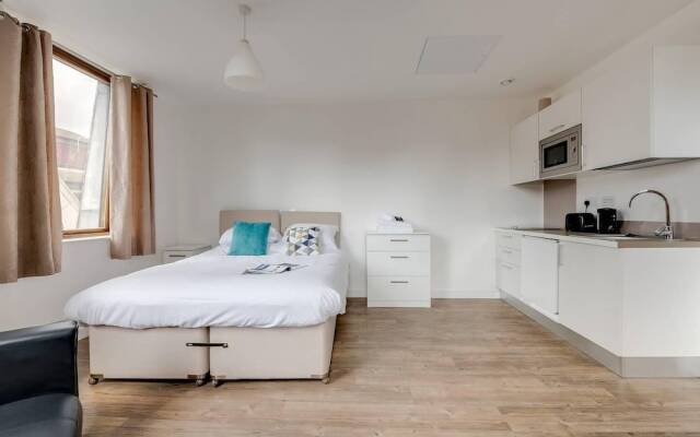 Beautiful studio with city views, in Liverpool!