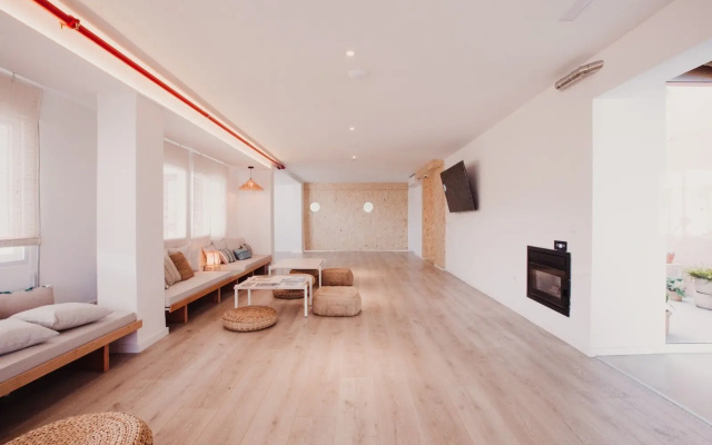 SubUp Hostel