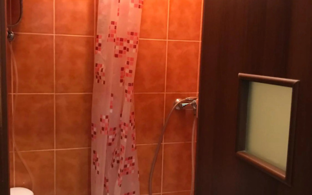 Smart econom for near Opera