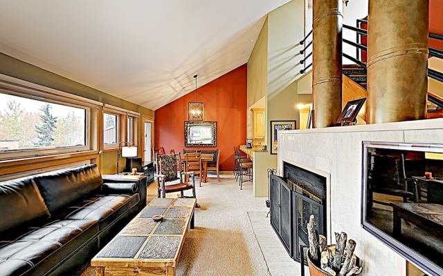 Bighorn #13E - 2 Br Condo