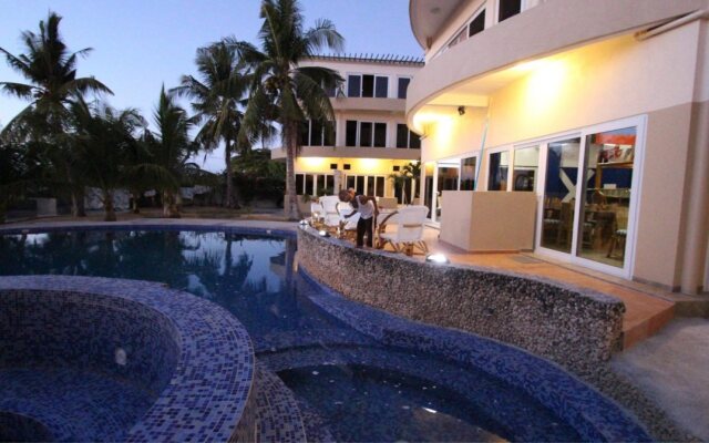 Aladin White Beach Resort