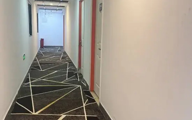 Shangji Hotel (Shanghai University Baoshan Campus Branch)