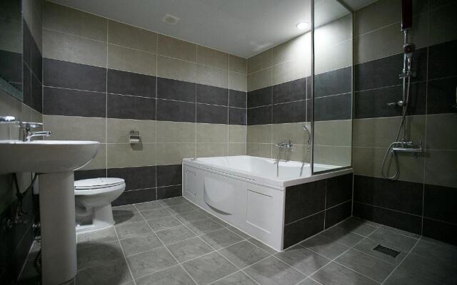 Cheonan K Hotel
