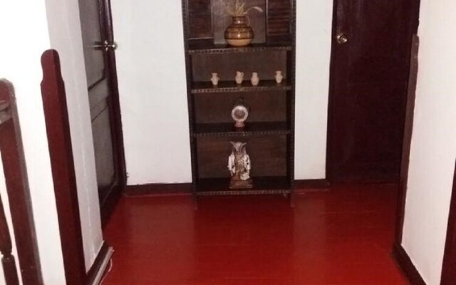 Hostal Intikahuarina B&B