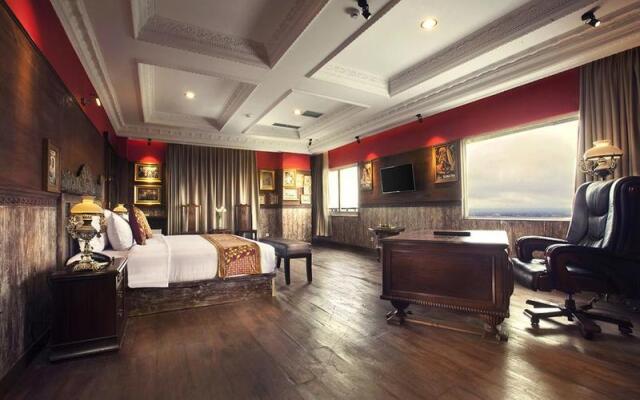 The Rich Studio