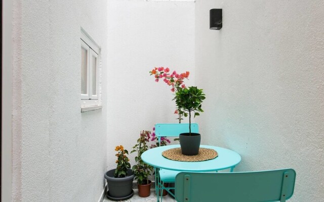The Rose of Bairro Alto