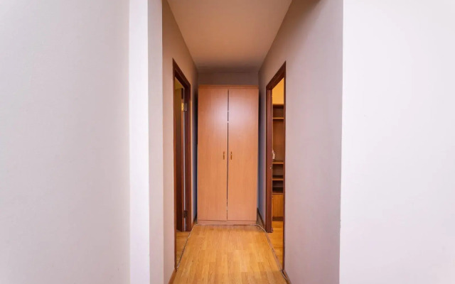 Apartments on 50 let Oktyabrya Avenue