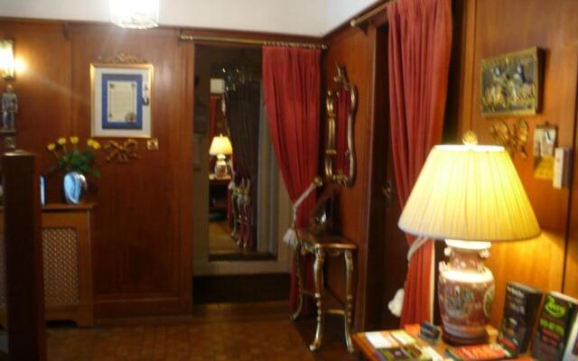 Sandilands House