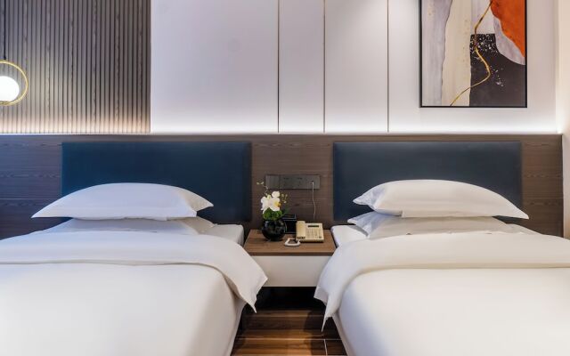 Ruifeng Hotel Railway Station Store