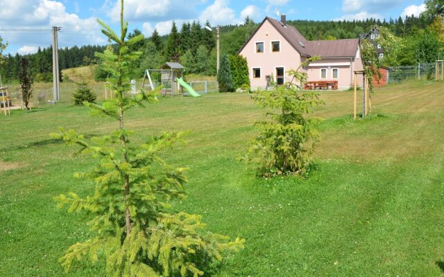 Beautiful Holiday Home In The Erzgebirge Sea Level 900 M With Large Well Kept Garden