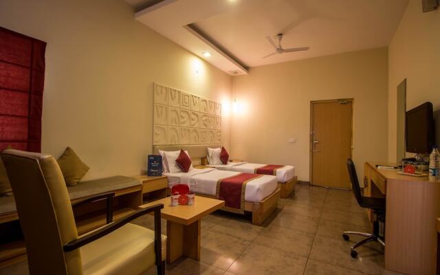 OYO Apartments RK Beach Road