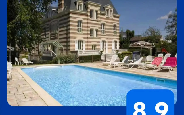 Appartement avec piscine, 100m plage et hypercentre