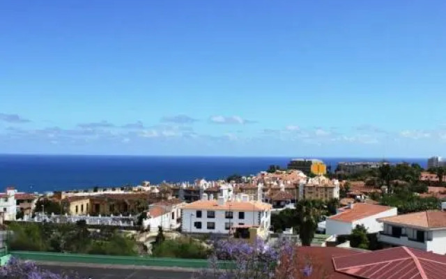 Prime Homes-Bright Attic 2bd Apartment