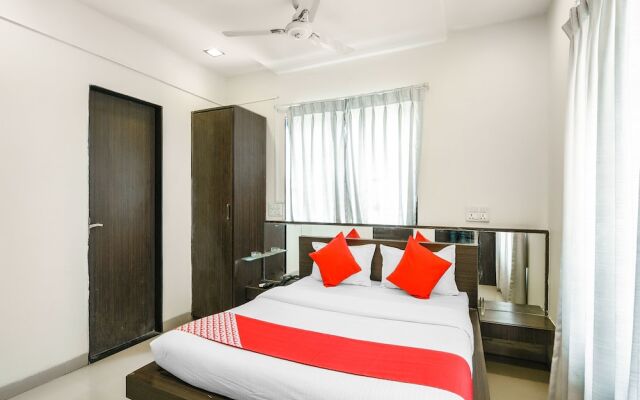 Hotel The Gentleman by OYO Rooms