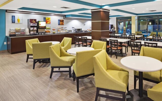 Best Western Plus Birmingham Inn & Suites