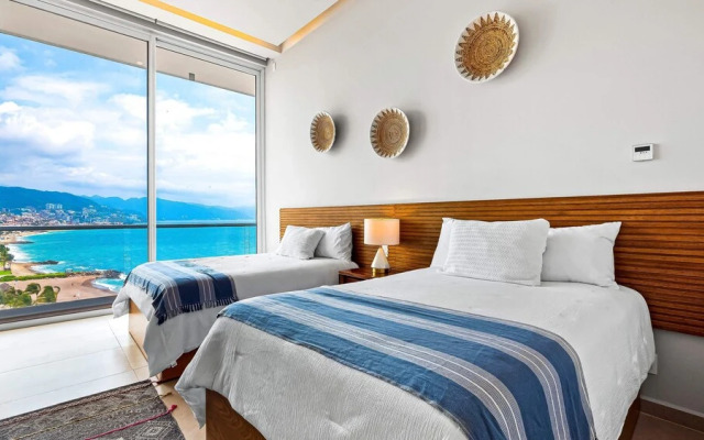 Panoramic Hot Tub Oceanview Penthouse