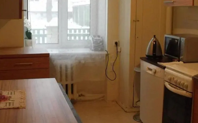 Roosikrantsi 8 City Center Apartment