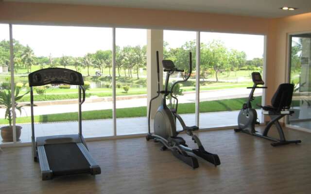 Uniland Golf & Resort