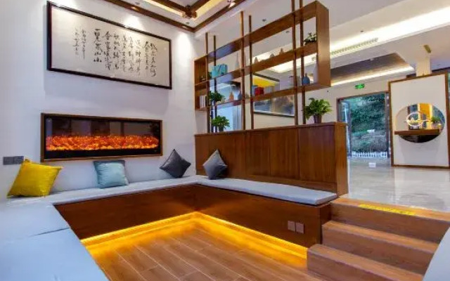 Mingyue Huating Homestay