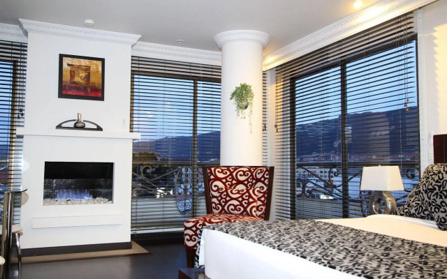Suites 108