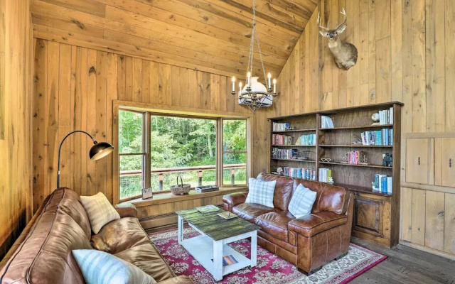 Stunning Views: Mountaintop Cabin in Burnsville! - фото 5