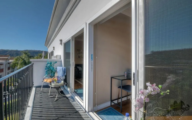Southern Exposure w/ Private Balcony