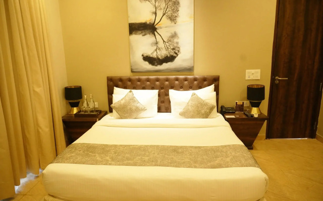 Sterling Palm Bliss - Rishikesh