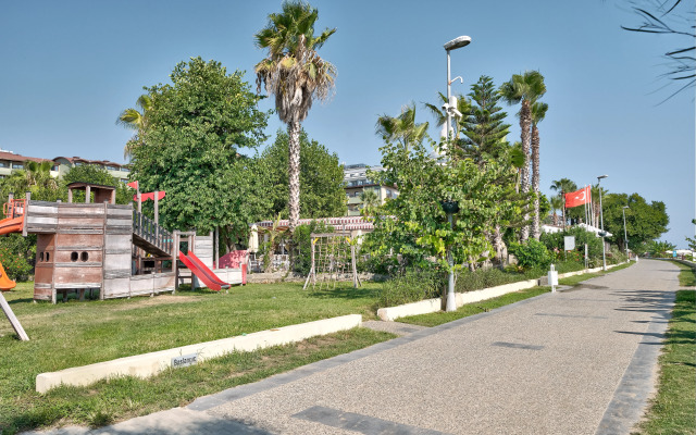 Seaden Corolla Hotel