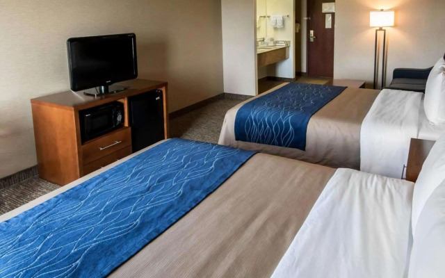 Comfort Inn Crystal Lake - Algonquin