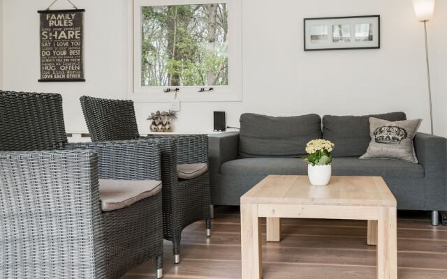 Secluded Bungalow in Laag-soeren With Garden