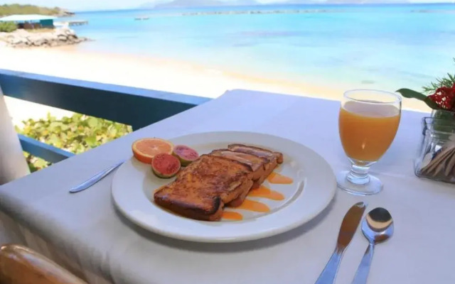 Fischers Cove Beach Hotel