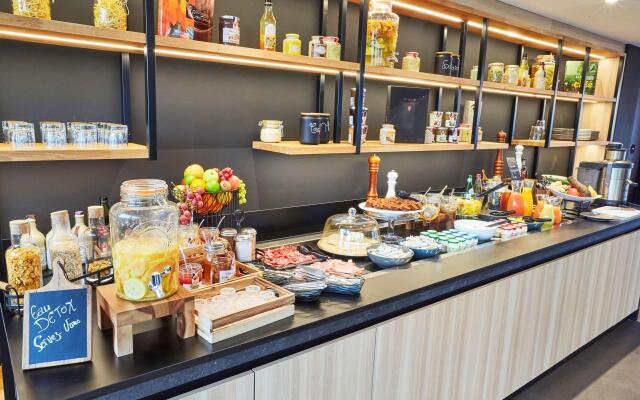 Hotel Campanile Le Bourget