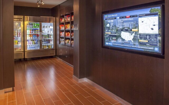 Courtyard by Marriott Charlotte Airport LoSo