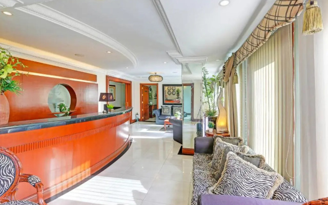 Townhouse Oak VIP Suites