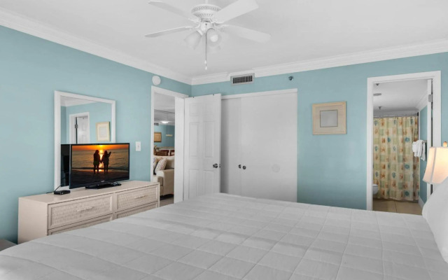 Destin on the Gulf By Holiday Isle