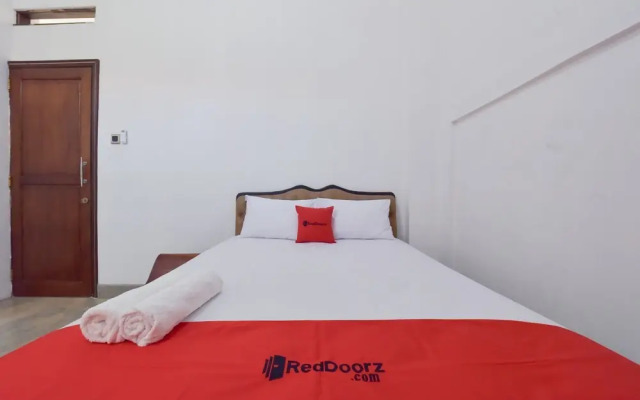 RedDoorz Syariah near Dago Pakar 2