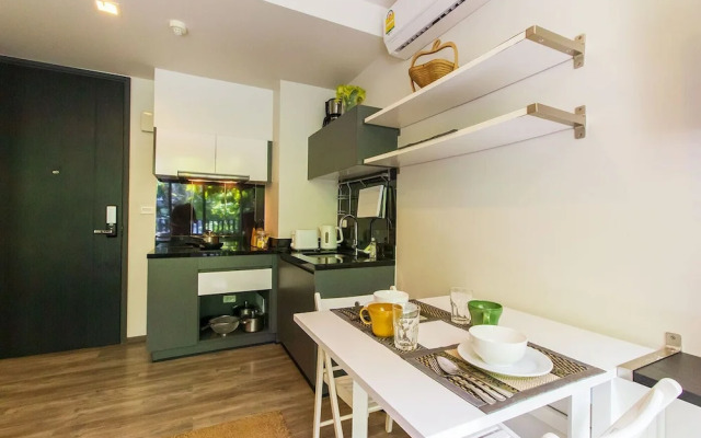The Deck Condominium by Alexanders