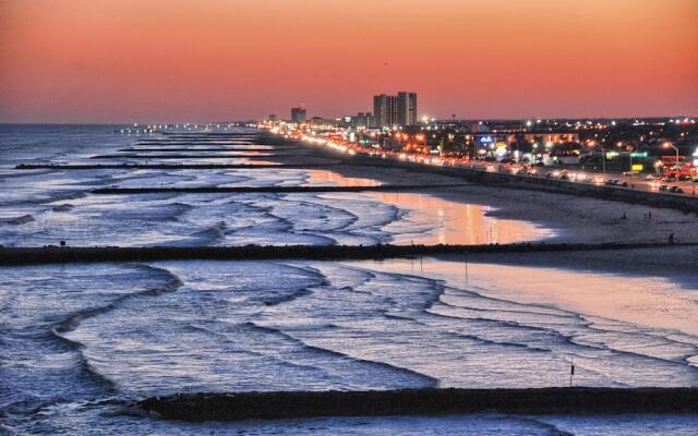 31st Beach - 2 Br Home